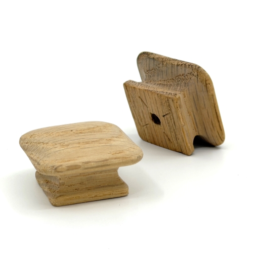 Oak SG Square Knob - 1-1/2